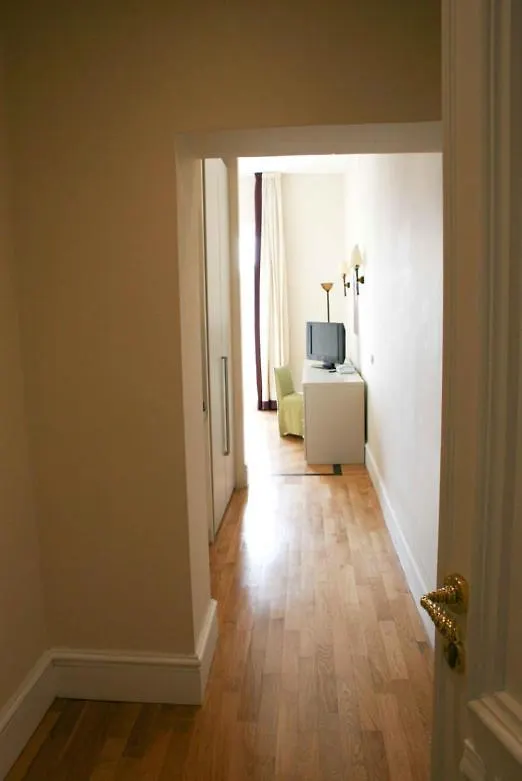 Aparthotel Residence Gli Angioini Srl Naples