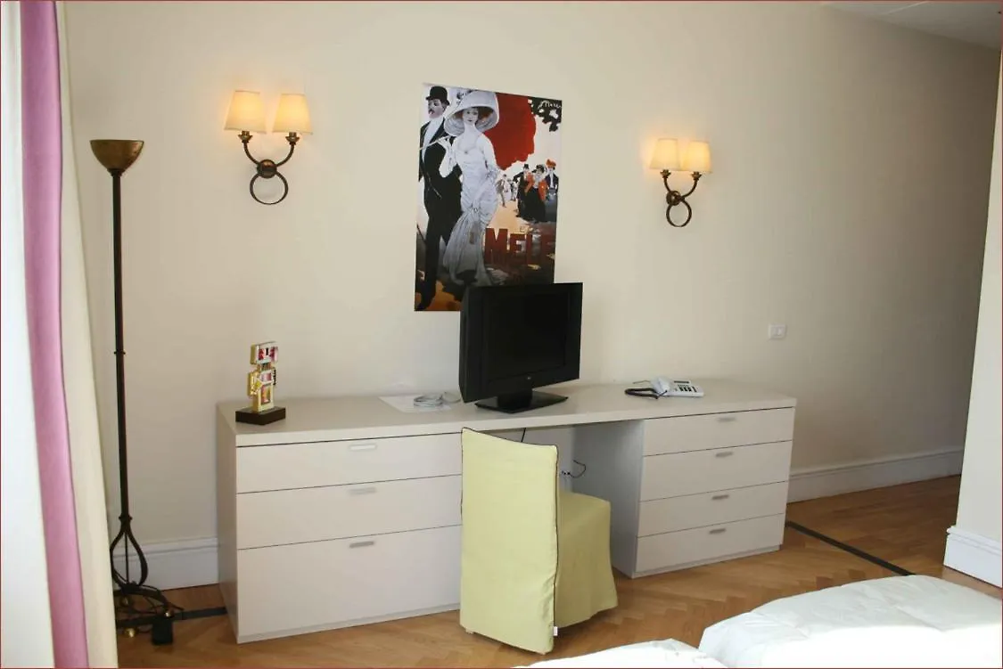 Residence Gli Angioini Srl Naples Aparthotel