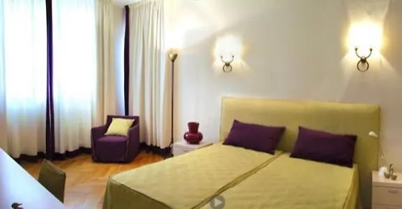 Residence Gli Angioini Srl Naples 0*,